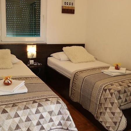 Apartments Marina Vodice Ngoại thất bức ảnh